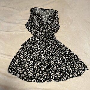 forever 21 black ditsy daisy floral button up mini dress size medium